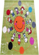 Dětský kusový koberec s motivem děti, v barvě zelené pro kluka i holku