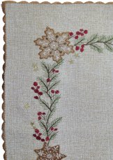 Vánoční ubrus větvičky a vločky hnědá 35x35cm prostírání Vánoční ubrus větvičky a vločky hnědá 35x35cm prostírání