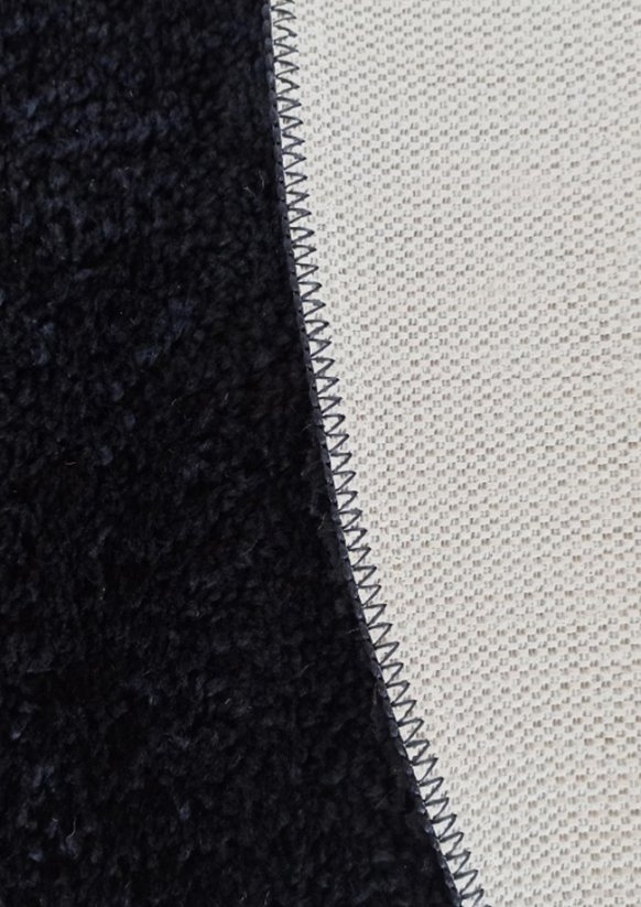 Kusový koberec KAMEL  -   černý