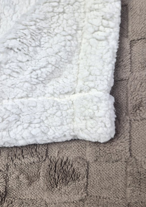 Mikroplyšová deka ovečka/beránek 160x200cm - Kostička hnědá detail