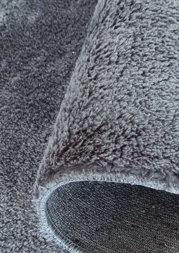 Kusový koberec ENZO tm. šedý