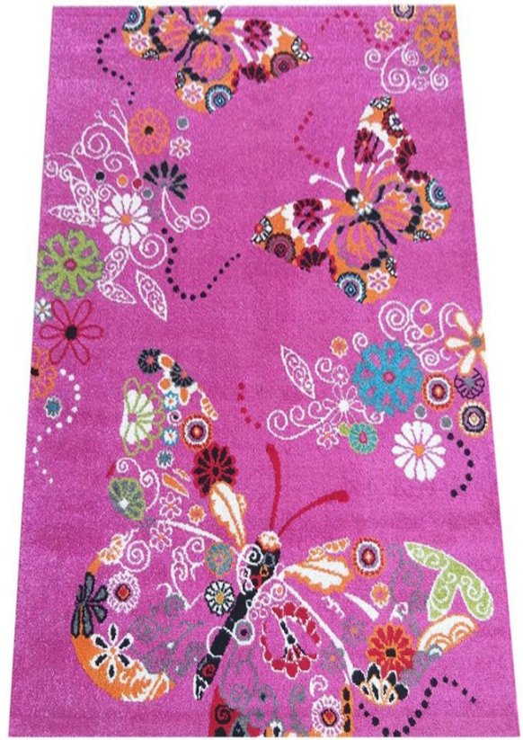 Dětský kusový koberec s motivem motýla, pro kluka i holku v barvě růžové