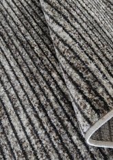 Hnědý koberec vhodný do obývacího nejen do obývacího pokoje. Hnědý koberec vhodný do obývacího nejen do obývacího pokoje.